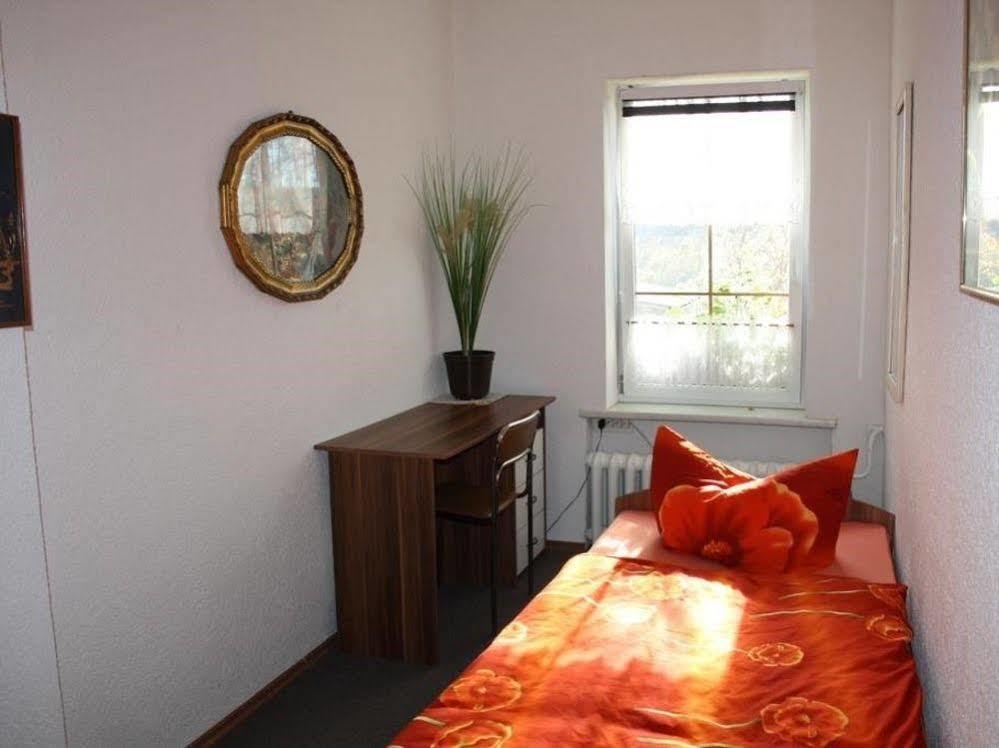 Hueblers-Schlafquartier Hotell Fürstenwalde Exteriör bild